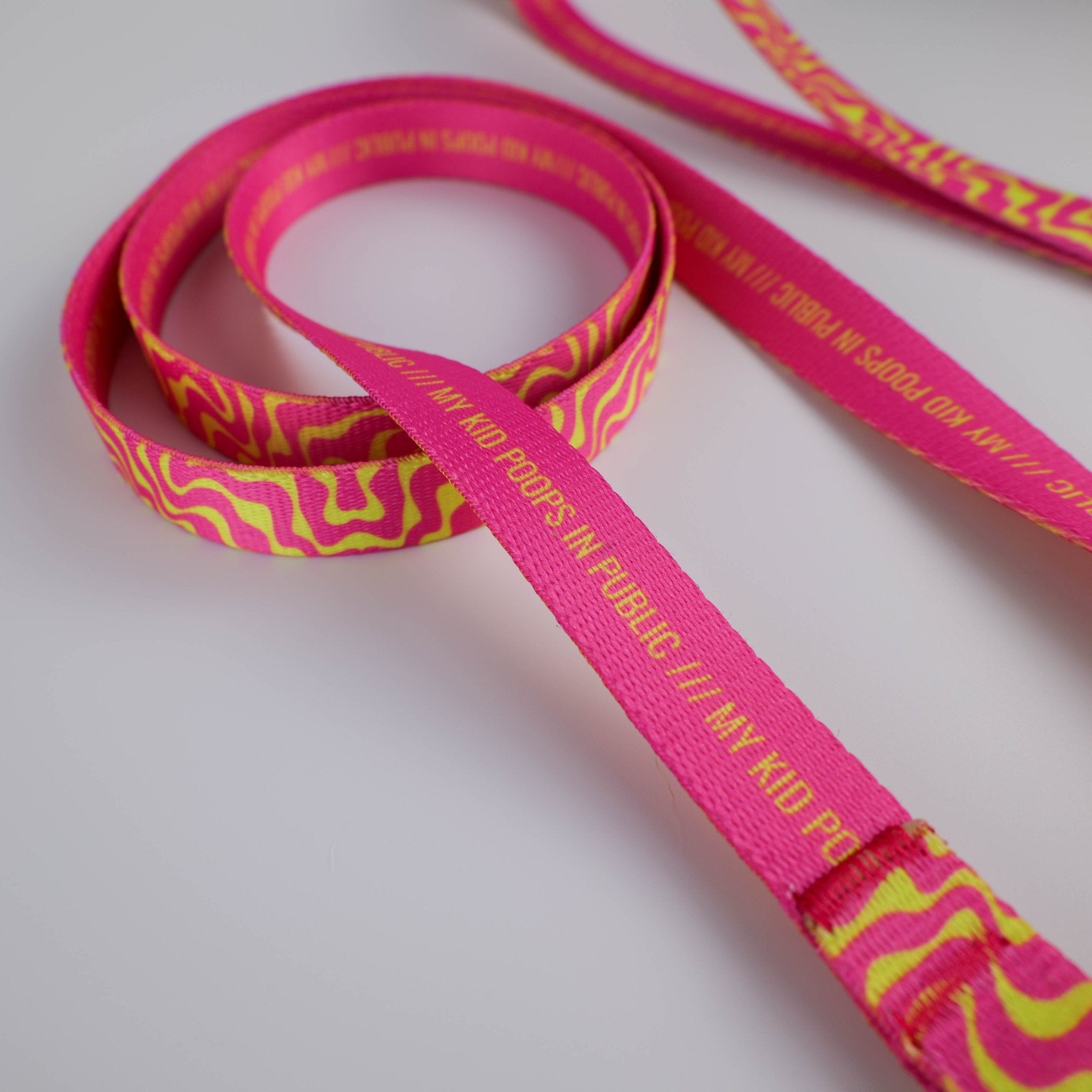 Patterned Leash – Neon Pink - Taiga